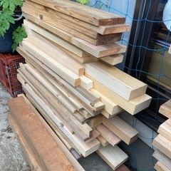 DIYなどに　まとめて建築材大量　の画像
