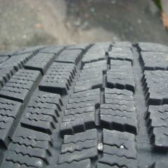２３５/５０R１７　スタッドレス４本の画像