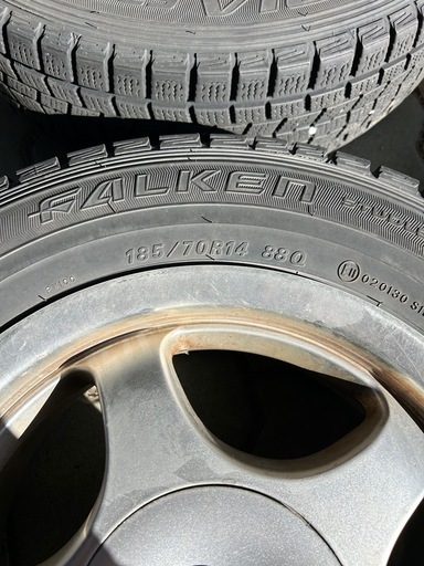 【訳あり】ホイル付スタッドレスタイヤ4本