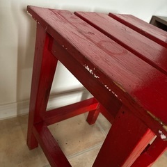 赤色のスツール　イス　サイドテーブル　の画像