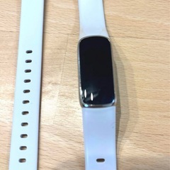 ジャンク品 Fitbitリュクス本体+充電ケーブルの画像