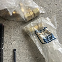 10/23日まで限定！冷媒配管などの軟質管の端部をラッパ状に広げるための工具である「フレアツール」です。﻿の画像