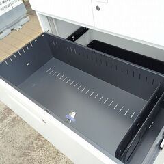 コクヨ　エディア　上３段両開き扉下３段ラテラル書庫『中古美品』の画像