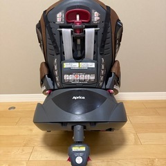 Aprica アップリカ　新生児から使えるチャイルドシートの画像