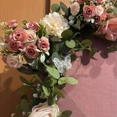 ウェディング ウェルカムボード フラワーアーチの画像