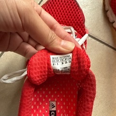 adidas 赤　23.5の画像