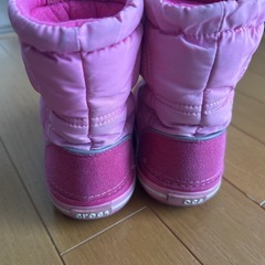キッズ crocs ブーツの画像