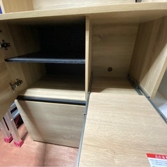 食器棚の画像