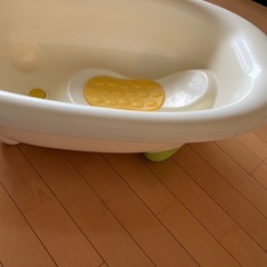 combi ベビーバス 湯温計付きの画像