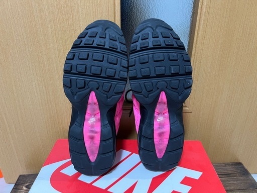 ✨極美品✨ NIKE AIR MAX 95（エアマックス95）ブラック×ビビッドピンク