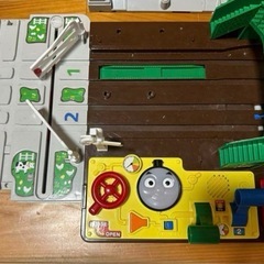 トーマス 通せんぼ踏切の画像