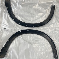 ヴェゼルRU1 樹脂フェンダーモールの画像