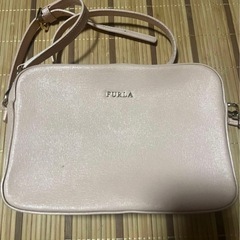 フルラ　ピンクショルダーバッグの画像