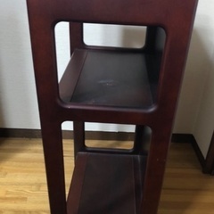 リビングや玄関に置く棚の画像