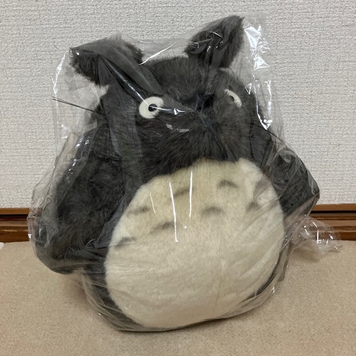 スタジオジブリ　となりのトトロぬいぐるみ大トトロ　Lサイズ！早い引き取り者様優先させて頂きます。。