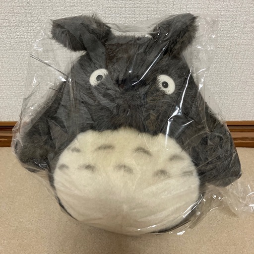 スタジオジブリ　となりのトトロぬいぐるみ大トトロ　Lサイズ！早い引き取り者様優先させて頂きます。。