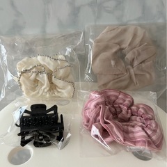 ヘアアクセサリー　どれでも１つ100円！の画像