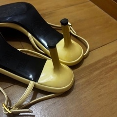 ZARA イエロー サンダル 36の画像