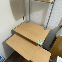 キーボード台付きパソコンデスクの画像