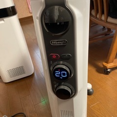 話中　
美品　デロンギ　アミカルド　オイルヒーター　RH35M0812-DG の画像