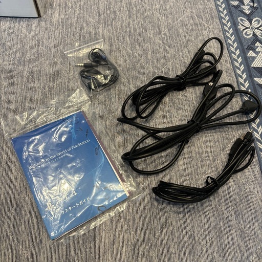 (お話中) 
PS4 (1TB) カセット付  ︎