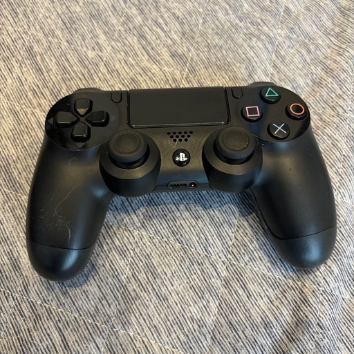 (お話中) 
PS4 (1TB) カセット付  ︎