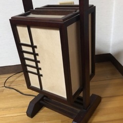 趣きのある和のライトの画像
