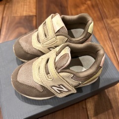 ニューバランス996 キッズスニーカー　13.5センチ
の画像