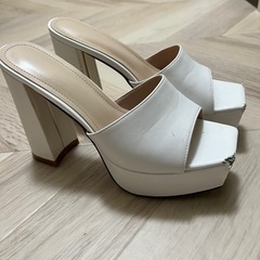 厚底サンダルの画像