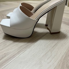 厚底サンダルの画像