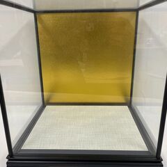 ガラスケース ショーケース 飾りケース 人形 置物 小物等 幅39cm×奥行33cm×高さ42cmの画像