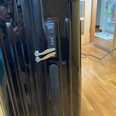 大型スーツケースの画像