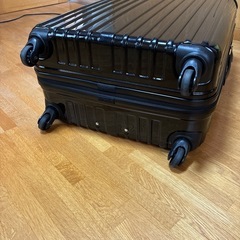 大型スーツケースの画像
