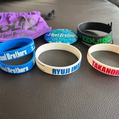三代目 J Soul Brothers  ゴムラバーバンド、缶バッチ【おまけで巾着でお譲りします】の画像