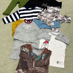 【男の子 130cm】衣類３０点(主にTシャツと長Tです)の画像