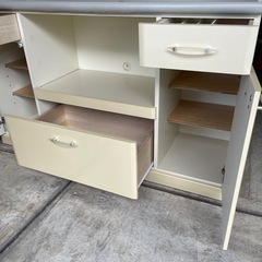 【美品】食器棚の画像