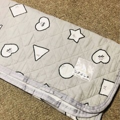 シナぷしゅマグネットシール絵本 お昼寝 敷きパッドの画像