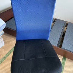 事務椅子の画像