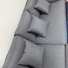月末までに引き上げ確実な方！！ほぼ未使用品 3人掛けソファー オットマン付　 の画像