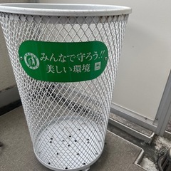 ゴミ箱　の画像