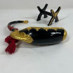 サウンガウ 台座付き 置物 ミャンマー 民族楽器 インテリア オブジェ 幅20cm×高さ20cm×奥行6cmの画像