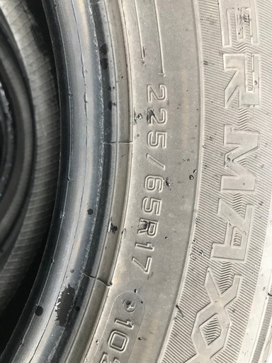 225-65-17　スタッドレスタイヤ