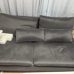 IKEAソファーの画像