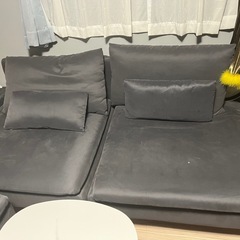 IKEAソファーの画像