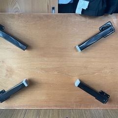 丈夫な折りたたみテーブルの画像