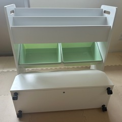 絵本、おもちゃ収納箱の画像