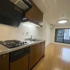 駅近徒歩8分🍀SOHO使用可🍀 『1LDK』台東区北上野２丁目✨💰  🚃🎶複数駅利用可　最寄り駅都　ＪＲ山手線 上野 徒歩8分  利用駅1	東京メトロ日比谷線 入谷 徒歩6分  利用駅2	東京メトロ銀座線 稲荷町 徒歩7分          　 ✨設備も充実　💜💜atBB - レンタルオフィス