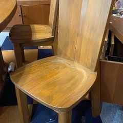 木製ダイニングテーブルセットの画像