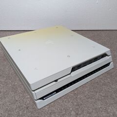 【急募】PS4 Pro 1TB CUH-7200B ホワイトの画像
