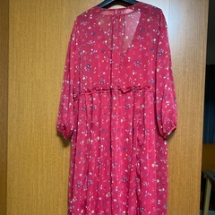 UNIQLO シフォンワンピース
の画像